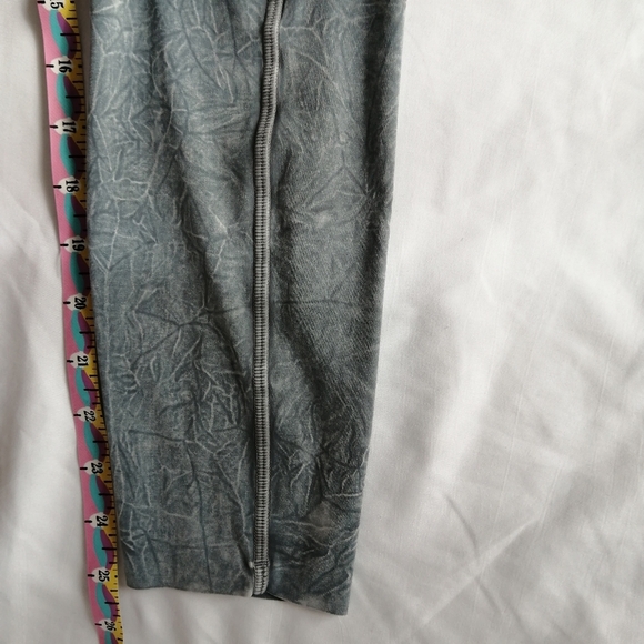 Lululemon Fast and Free High Rise Tight 25" Ice Dye Ice Wash Asphalt Grey 6 - Picture 15 of 16